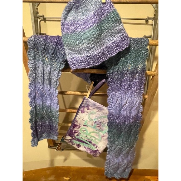 Ombre hand knitted hat&scarf set - Picture 1 of 3